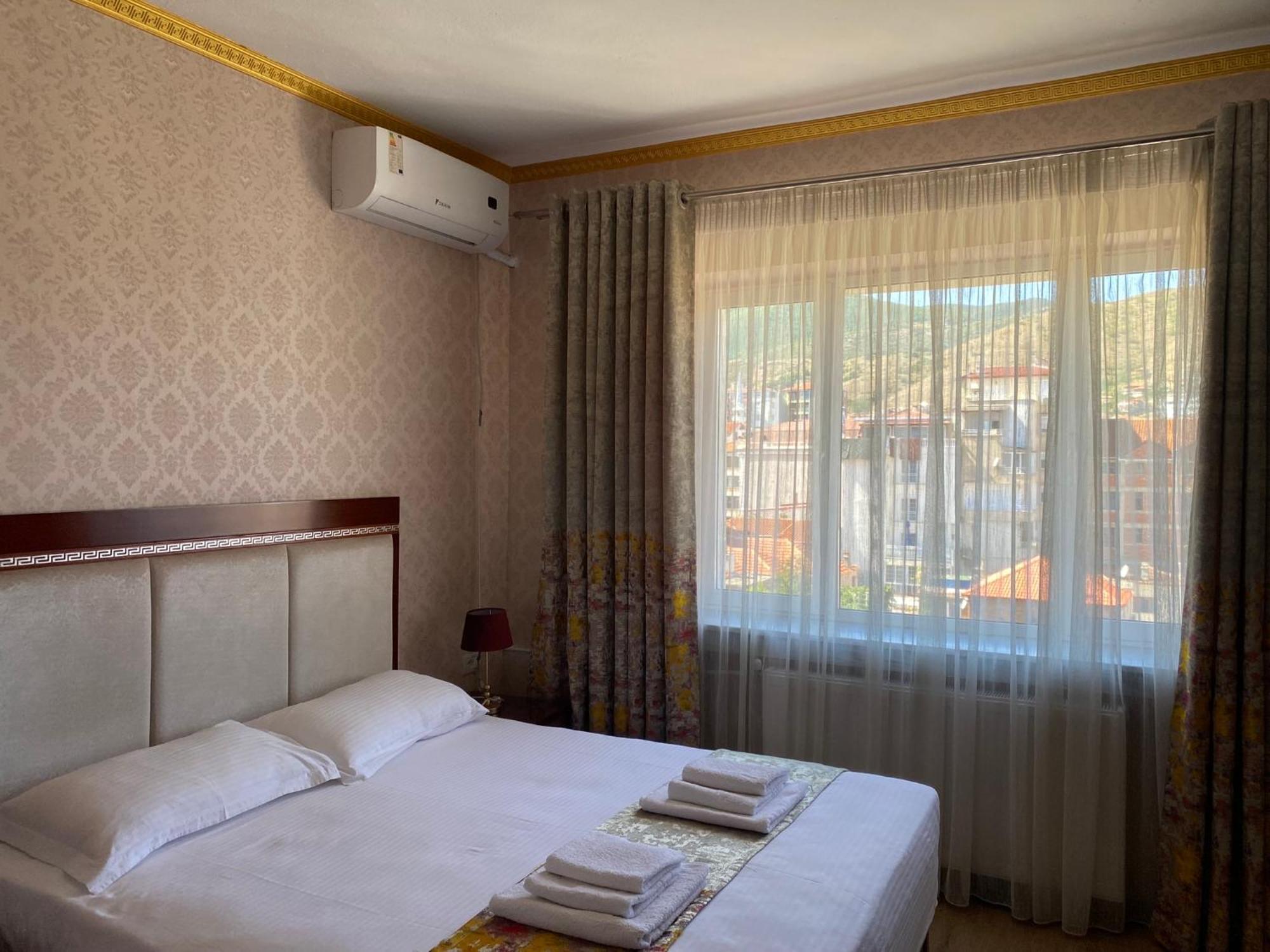 British Hotel بورغراديك المظهر الخارجي الصورة