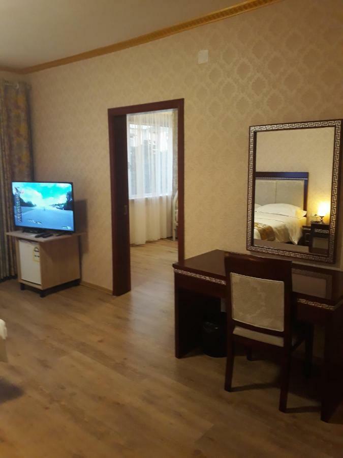 British Hotel بورغراديك المظهر الخارجي الصورة